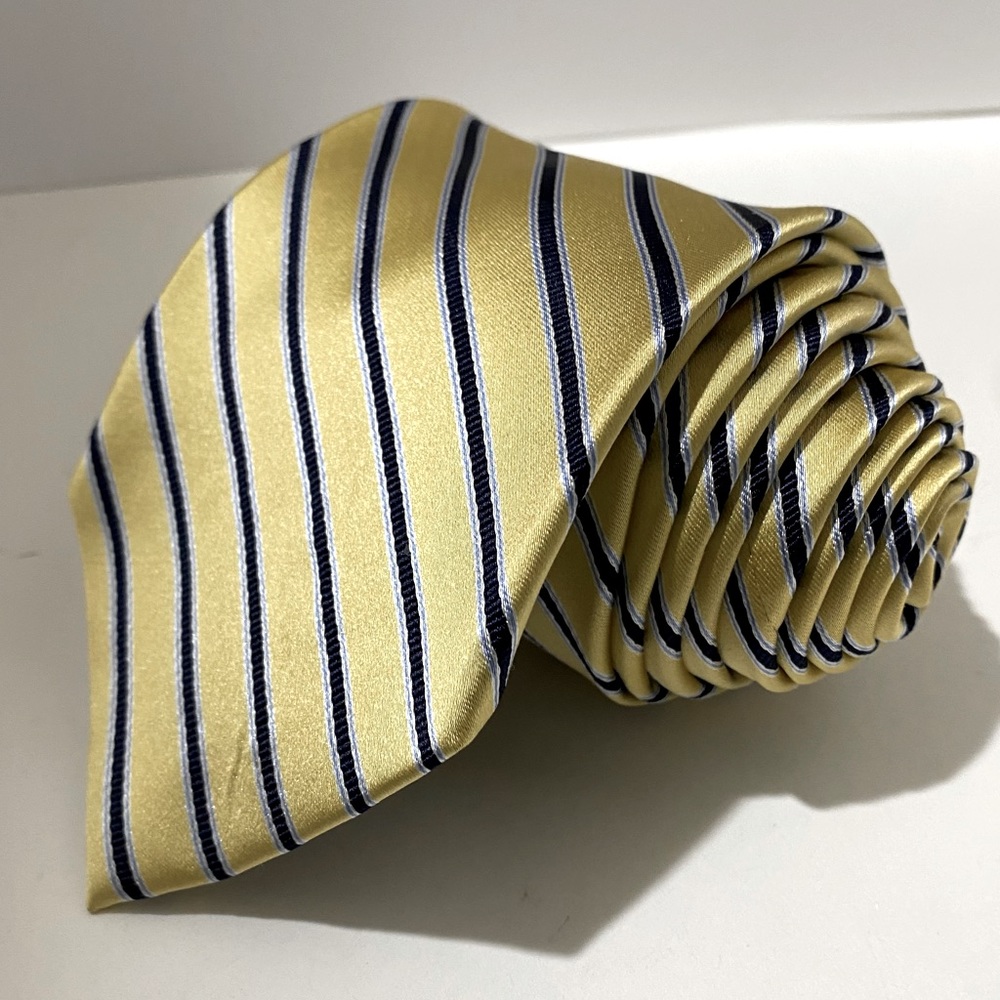 IZOD 100% Silk Neck Tie Gold Navy Diagonal Stripes 59"